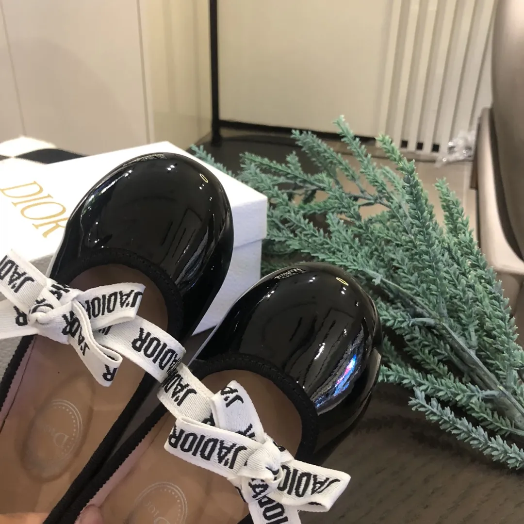 おしゃれキッズ必見 気質満点  スウィート 歩きやすい キッズ プリンセス シューズ