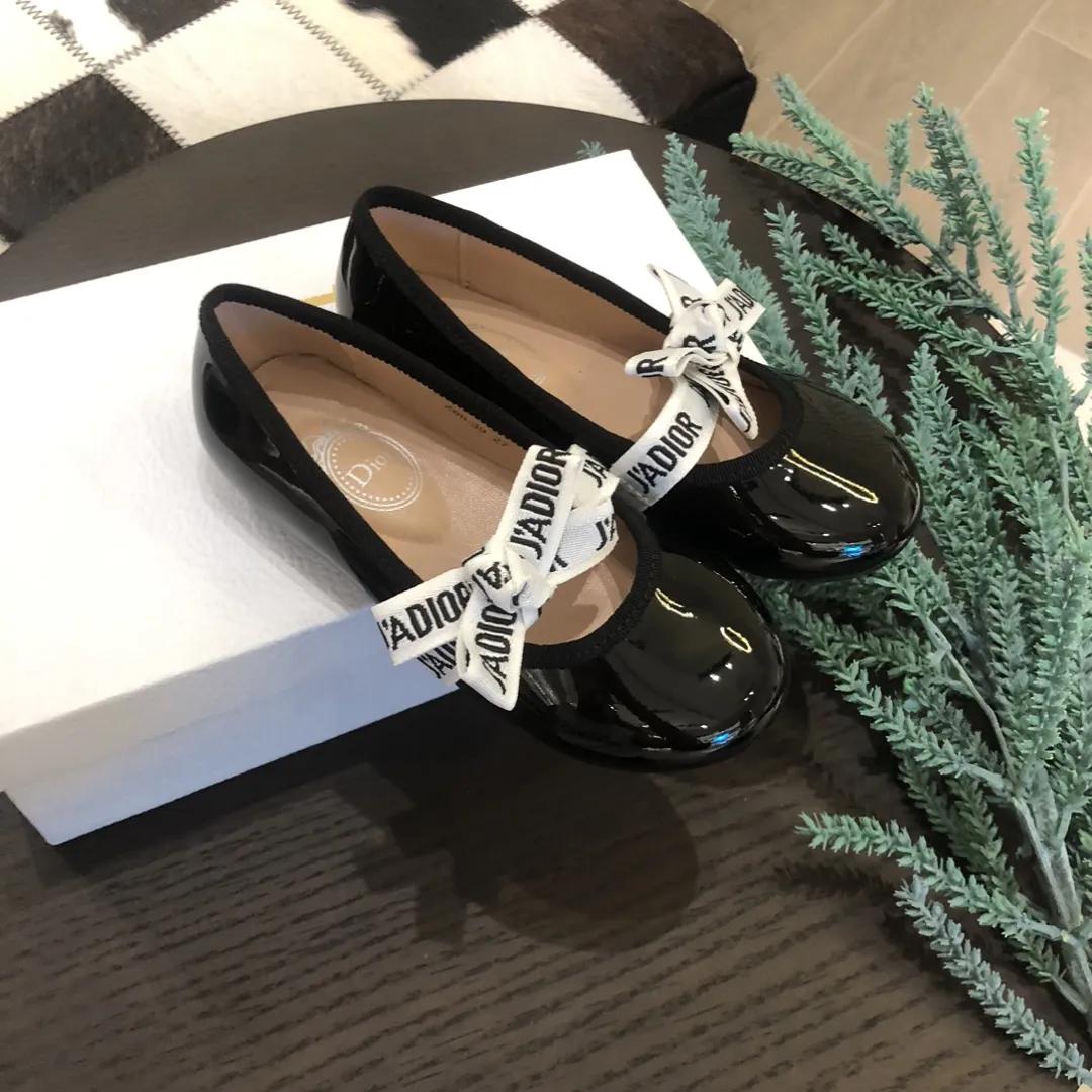 おしゃれキッズ必見 気質満点  スウィート 歩きやすい キッズ プリンセス シューズ