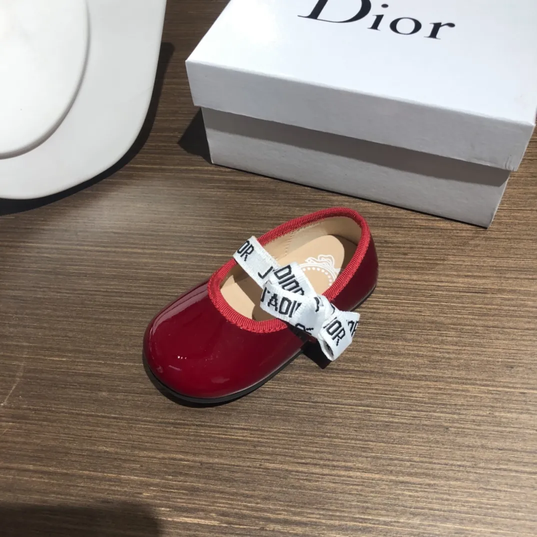 上品さと可愛さを両立 おすすめ おしゃれ 軽量 歩きやすい バレエシューズ