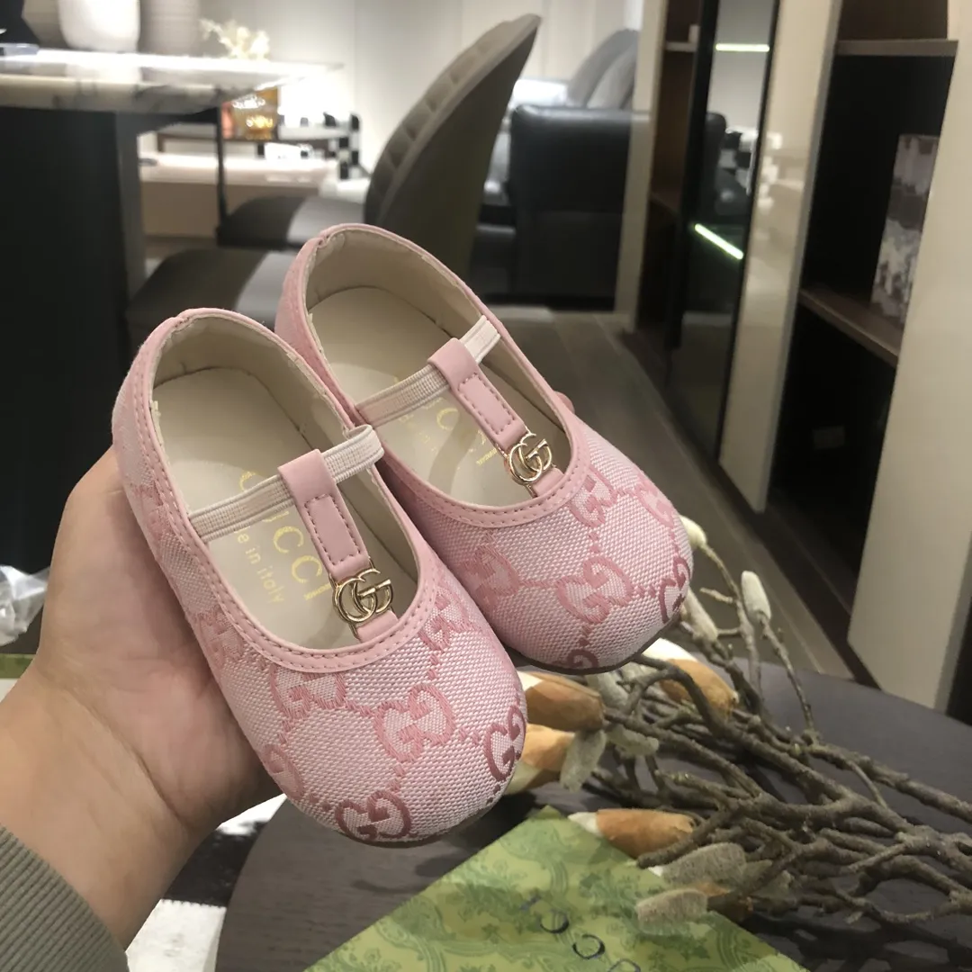 おしゃれ感満点 ガーリー 超軽量 ソフトソール 通気性抜群 フラットシューズ