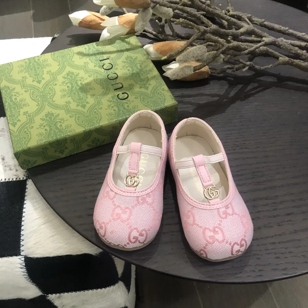 おしゃれ感満点 ガーリー 超軽量 ソフトソール 通気性抜群 フラットシューズ