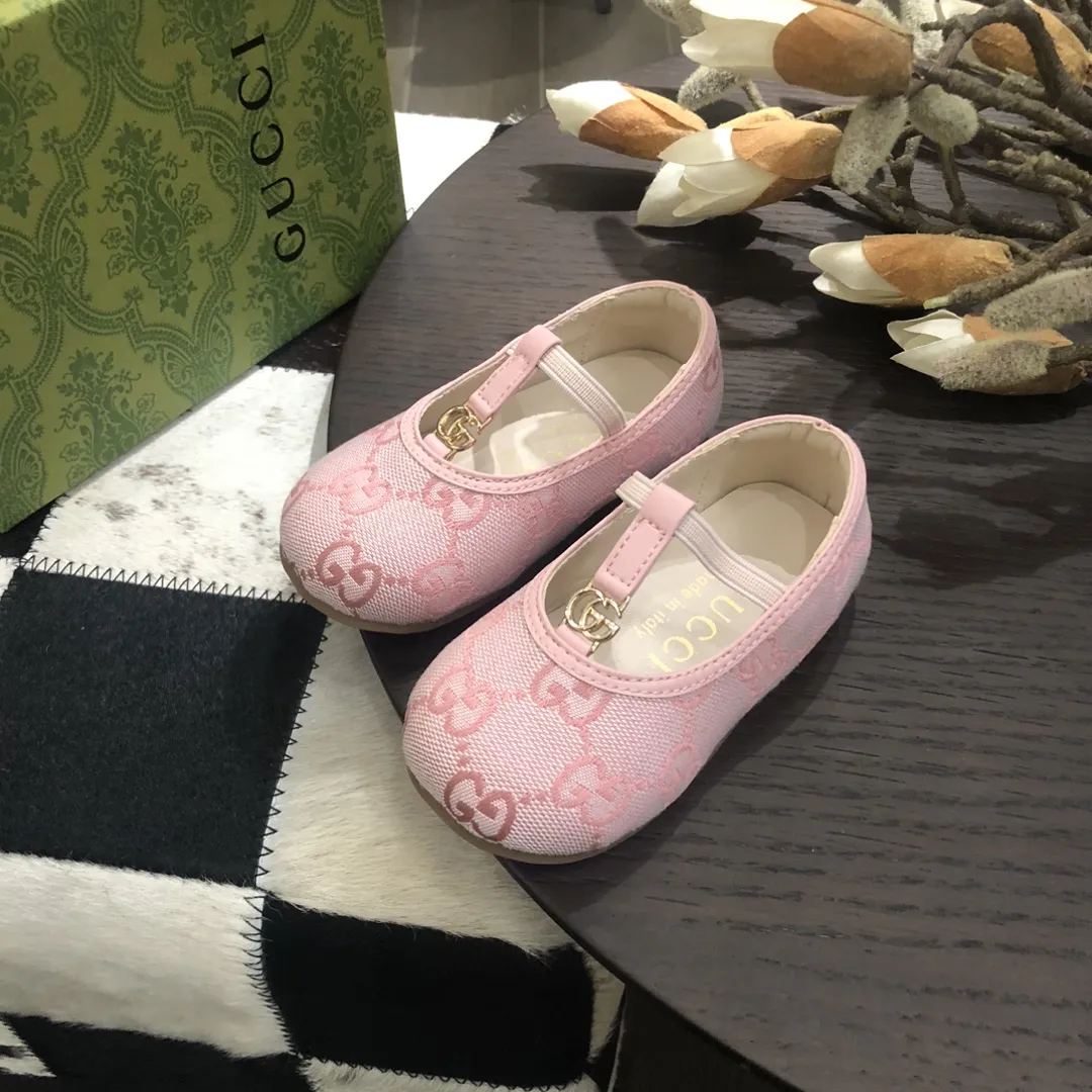 おしゃれ感満点 ガーリー 超軽量 ソフトソール 通気性抜群 フラットシューズ