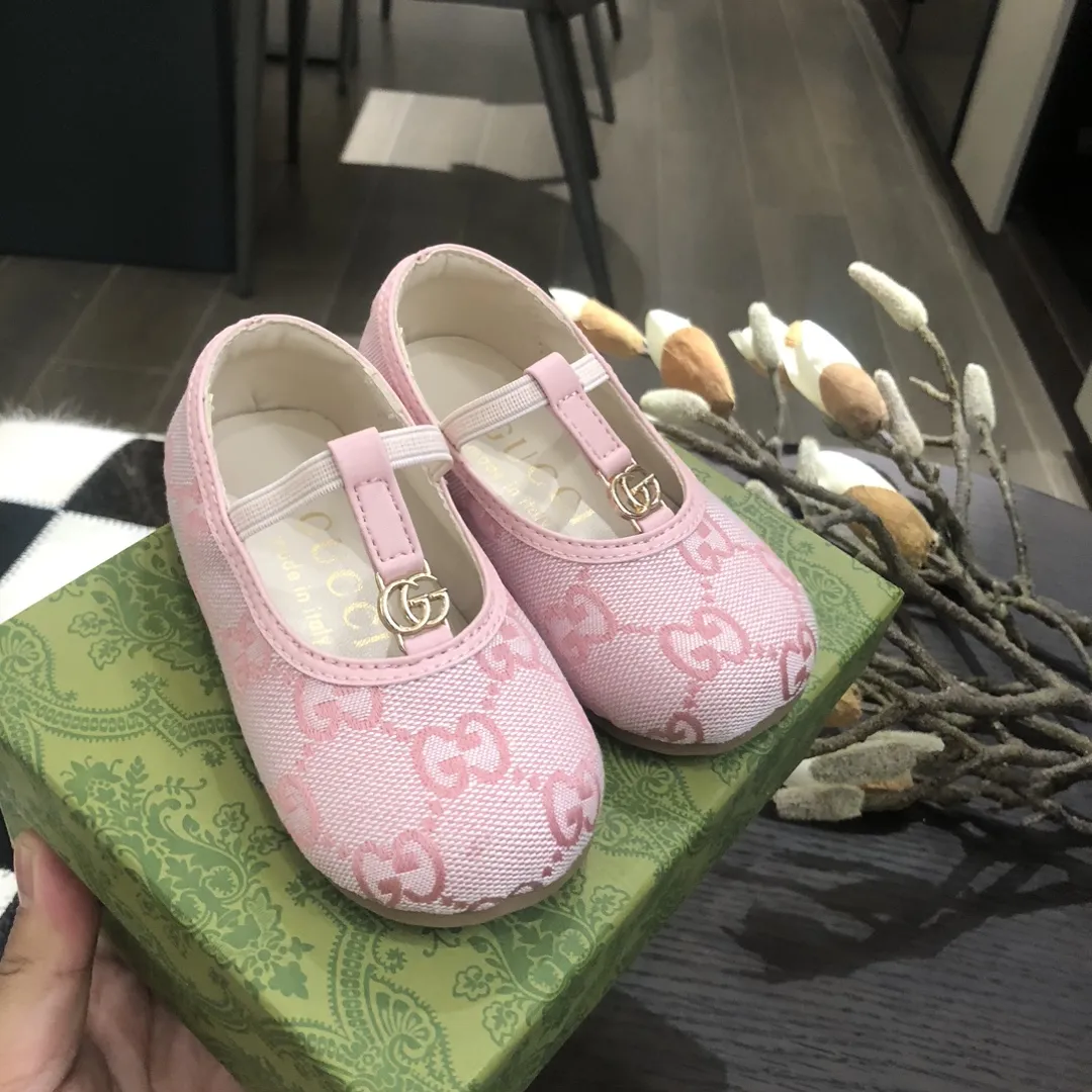 おしゃれ感満点 ガーリー 超軽量 ソフトソール 通気性抜群 フラットシューズ