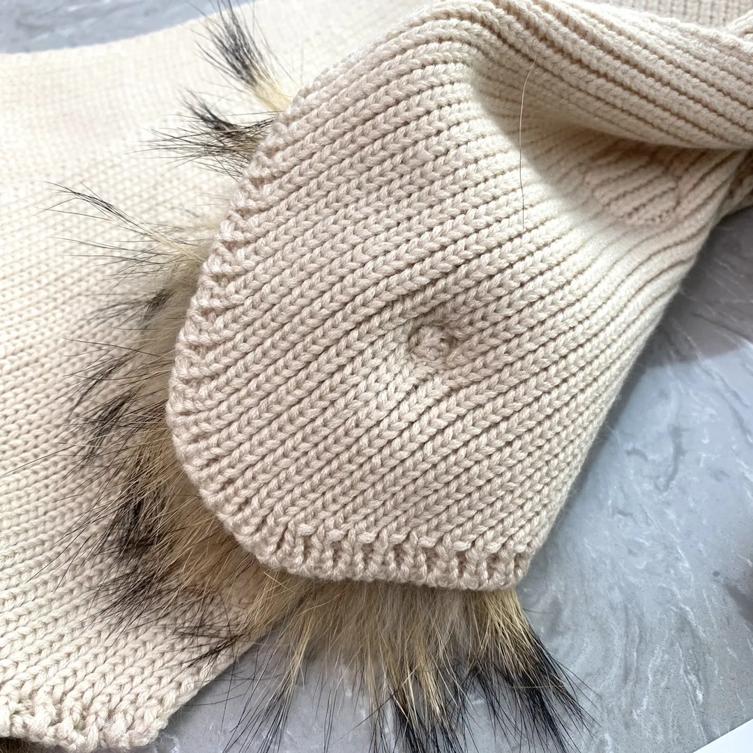 二点セット 防寒グッズ 柔らかい肌ざわり ポンポン付き ニット帽+マフラー セット