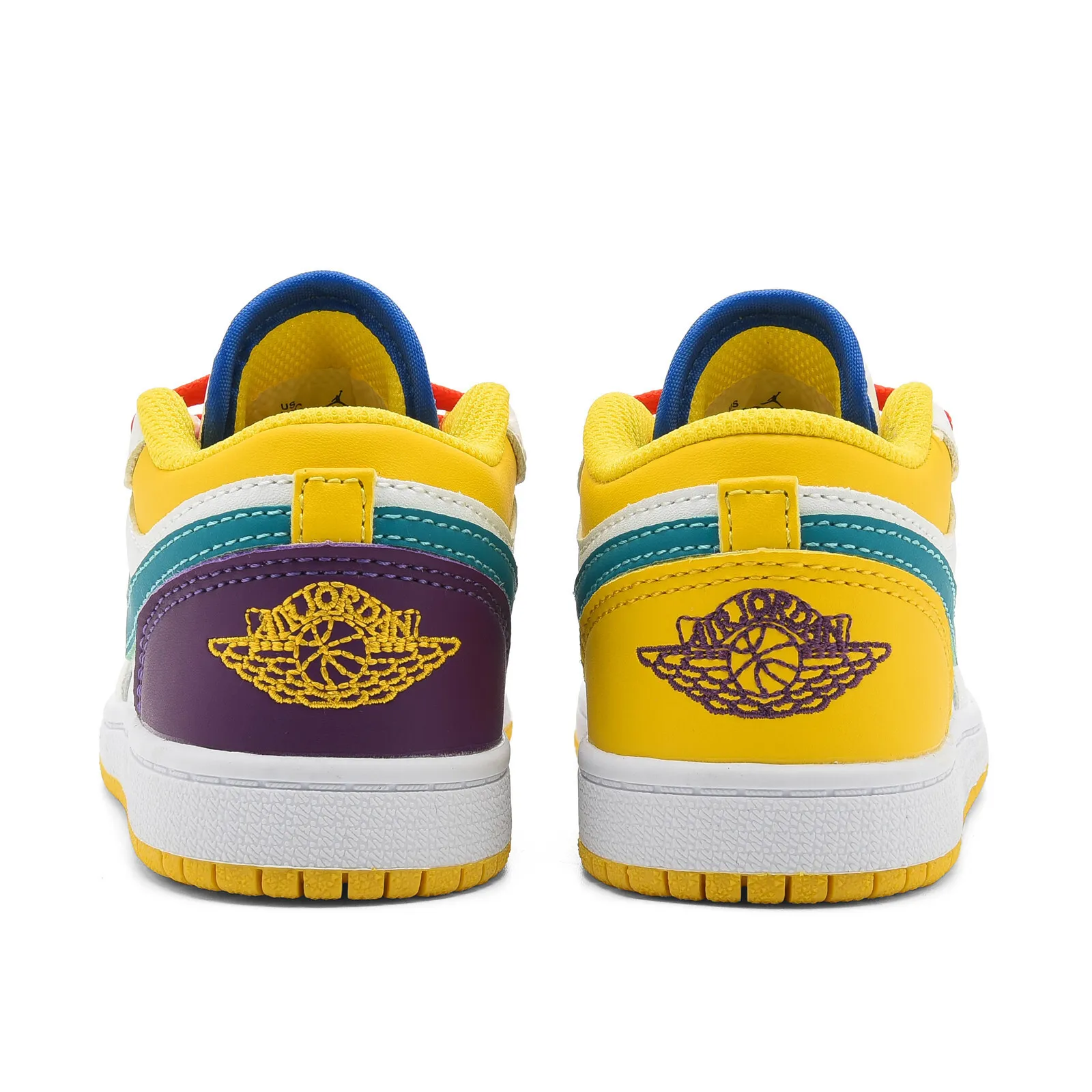 【22-37】鮮やかな印象 元気よく見える 耐久性がある スポーツ風 履きやすい スニーカー