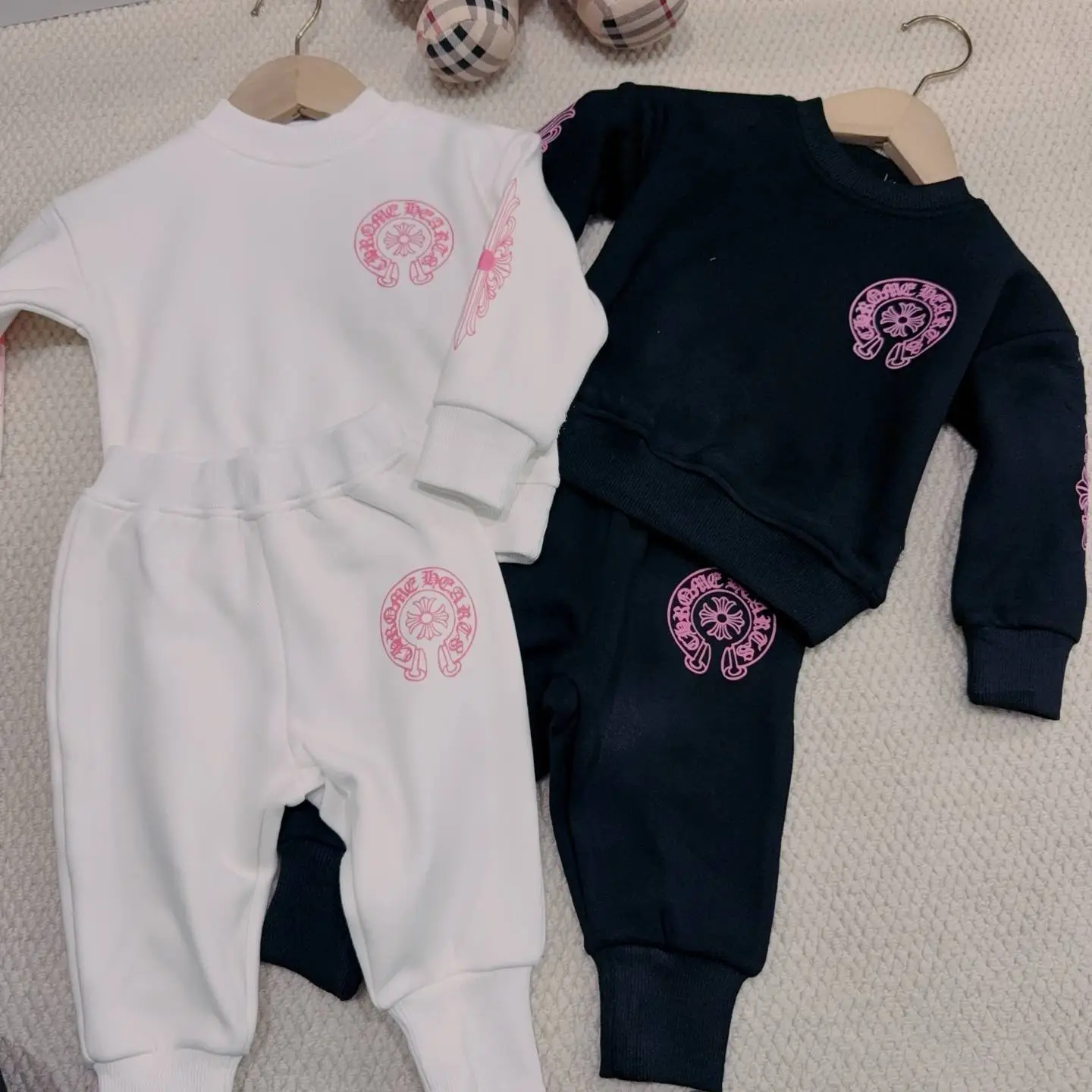 【90-160cm】毎日着たくなる 注目度急上昇 肌に優しい カジュアル 着せやすい トレーナー+パンツ セットアップ