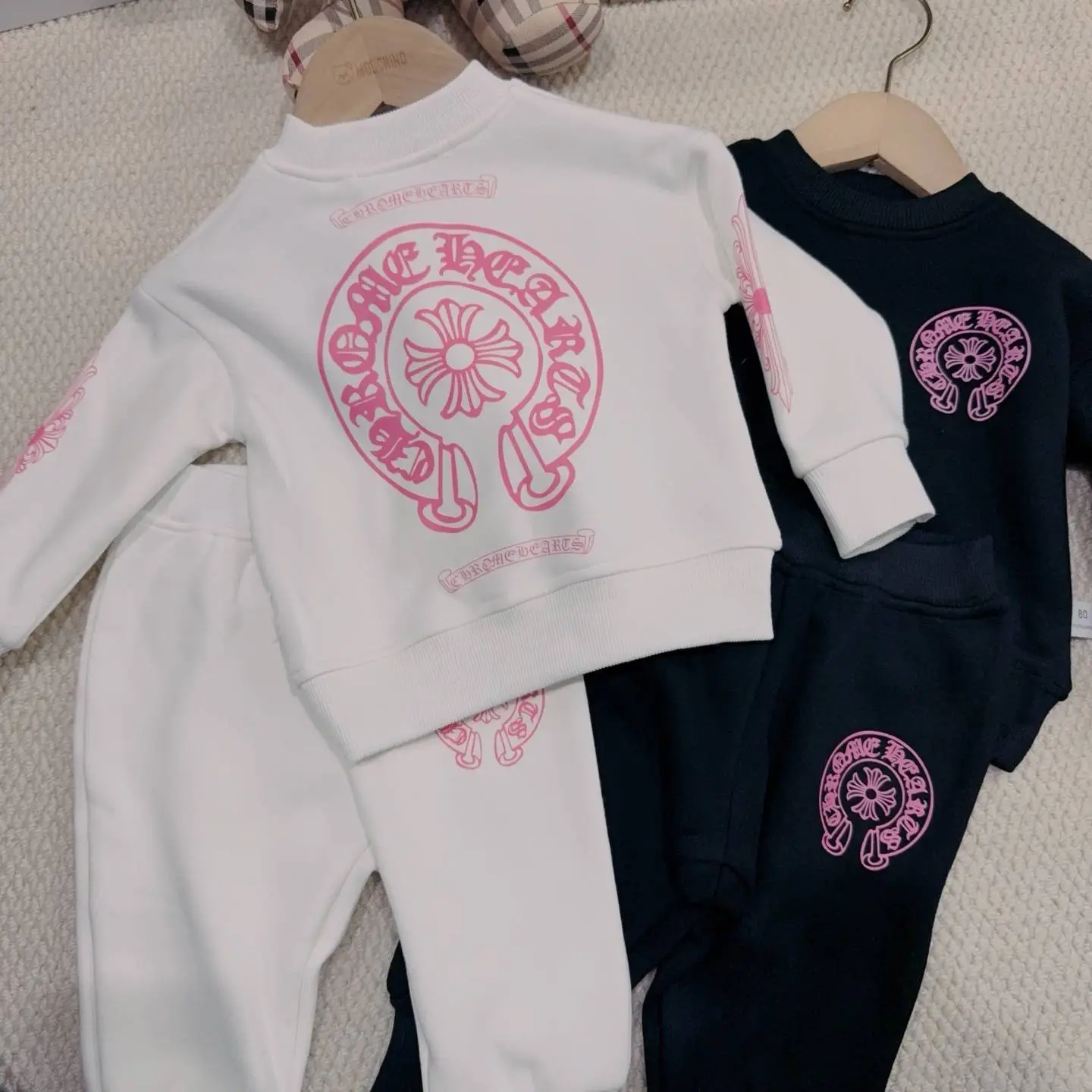 【90-160cm】毎日着たくなる 注目度急上昇 肌に優しい カジュアル 着せやすい トレーナー+パンツ セットアップ