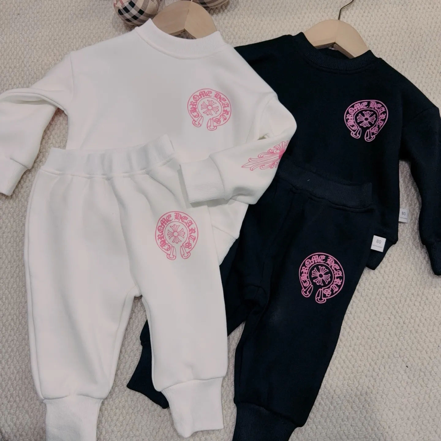 【90-160cm】毎日着たくなる 注目度急上昇 肌に優しい カジュアル 着せやすい トレーナー+パンツ セットアップ