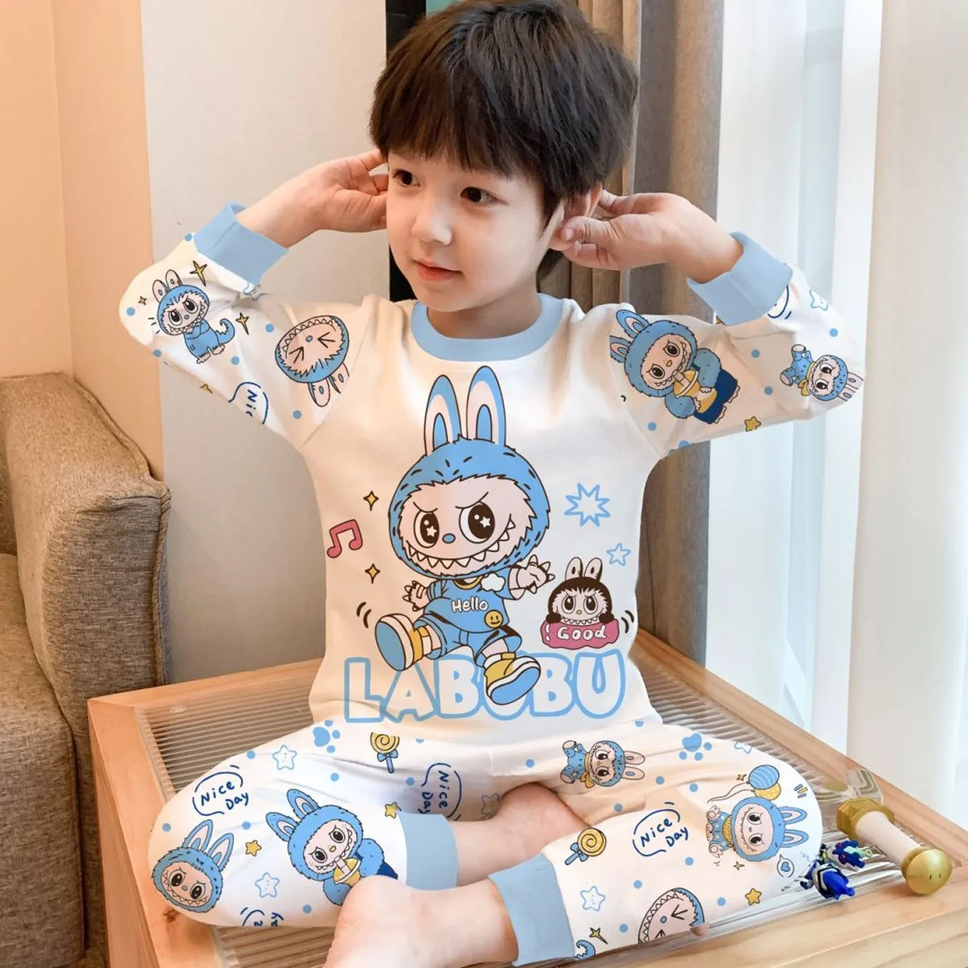 【100-150cm】爆売れ中 大注目 キャラクター プリント 快適 男の子 ルームウェア