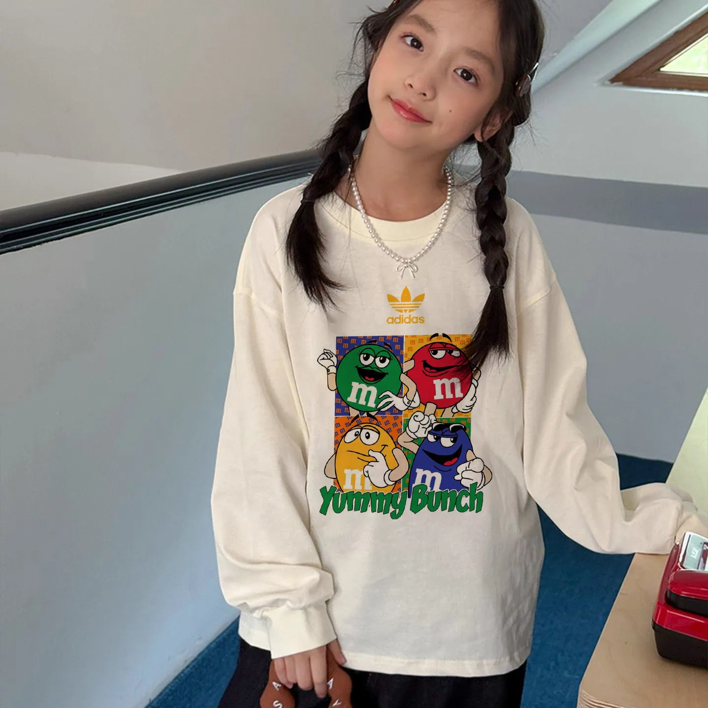 【110-170cm】おしゃれキッズ必見 今季大注目トレンド 女の子 長袖 Ｔシャツ