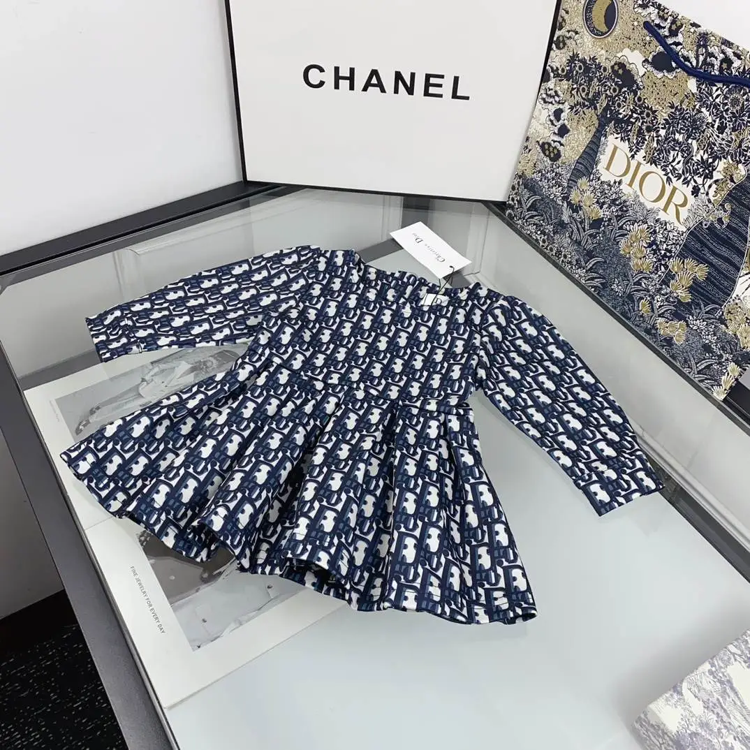 【66-100cm】毎日着たくなる 目を引くデザイン 上品かわいい 人気な定番 女の子 ワンピース