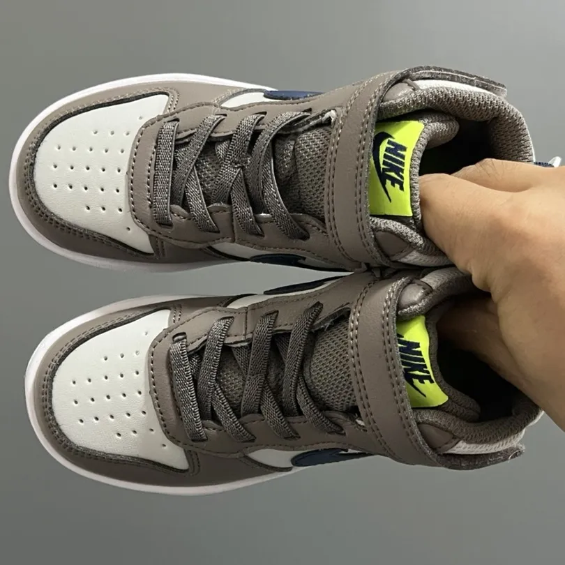 【22-37】運動キッズに最適 デイリーに大活躍 歩きやすい 多色展開 履きやすい スニーカー