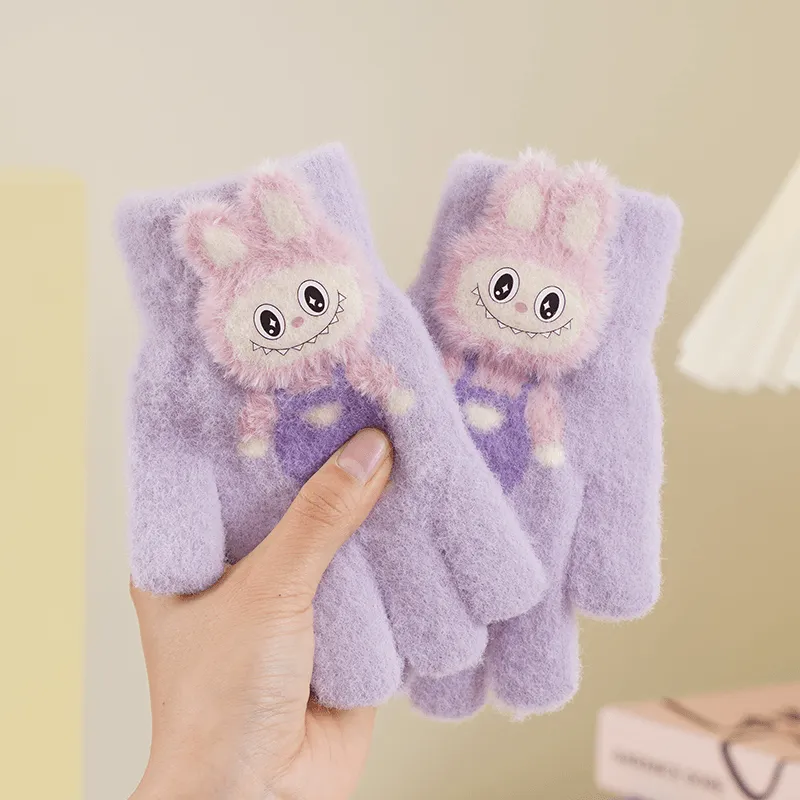 冬のお出かけに必須 可愛い ふわふわ素材 あったか 保温性抜群 キッズ手袋