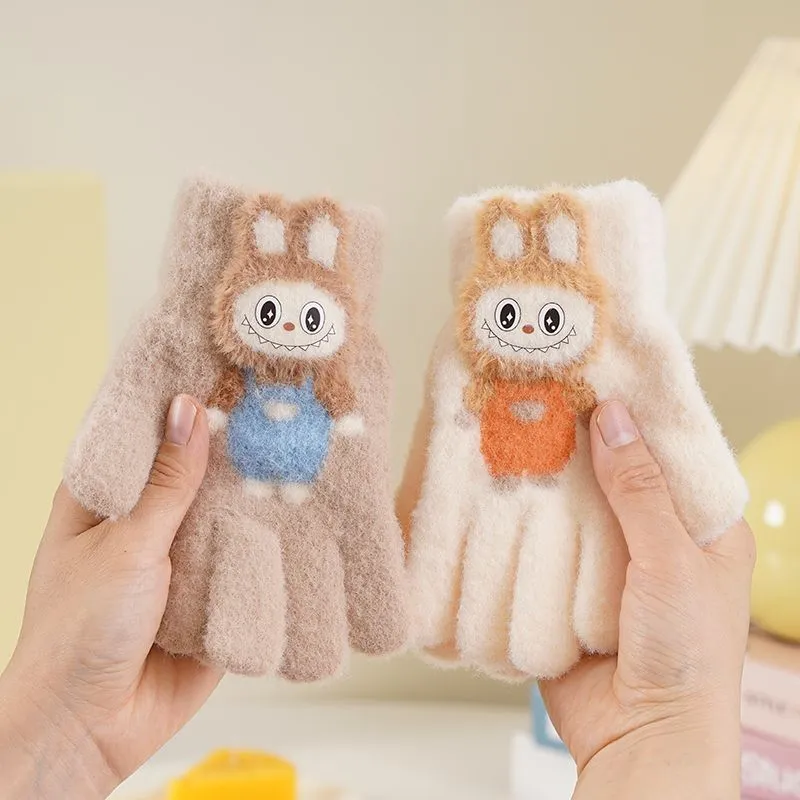 冬のお出かけに必須 可愛い ふわふわ素材 あったか 保温性抜群 キッズ手袋