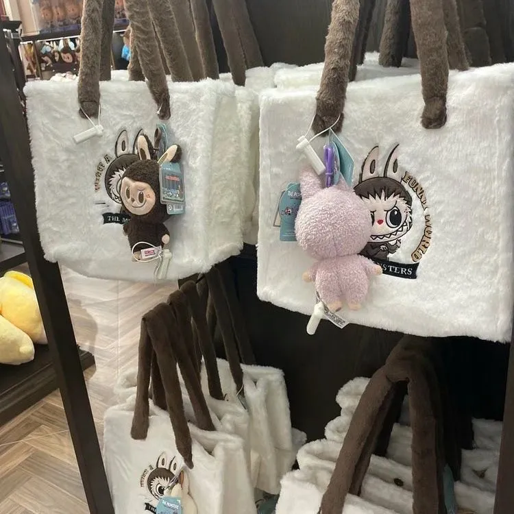注目度急上昇 トレンド感満点 今季大注目 絶対欲しい 人気キャラクター 柔らかい 人形抜き バッグ