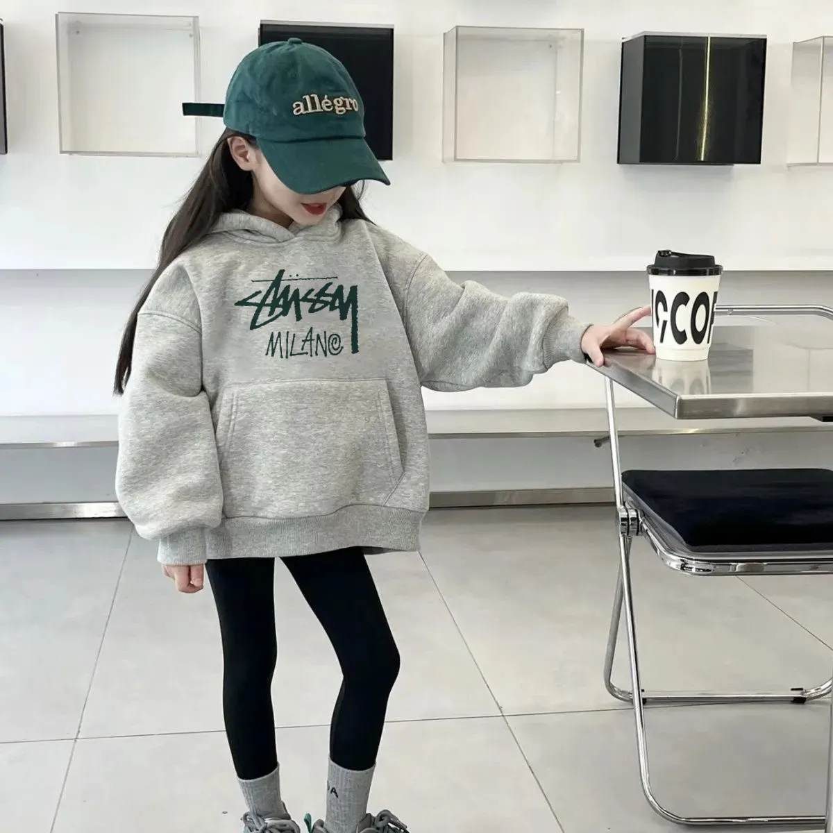 【90-160cm】おしゃれキッズ必見 売れ筋 シンプル カジュアル 女の子 フード付き パーカー