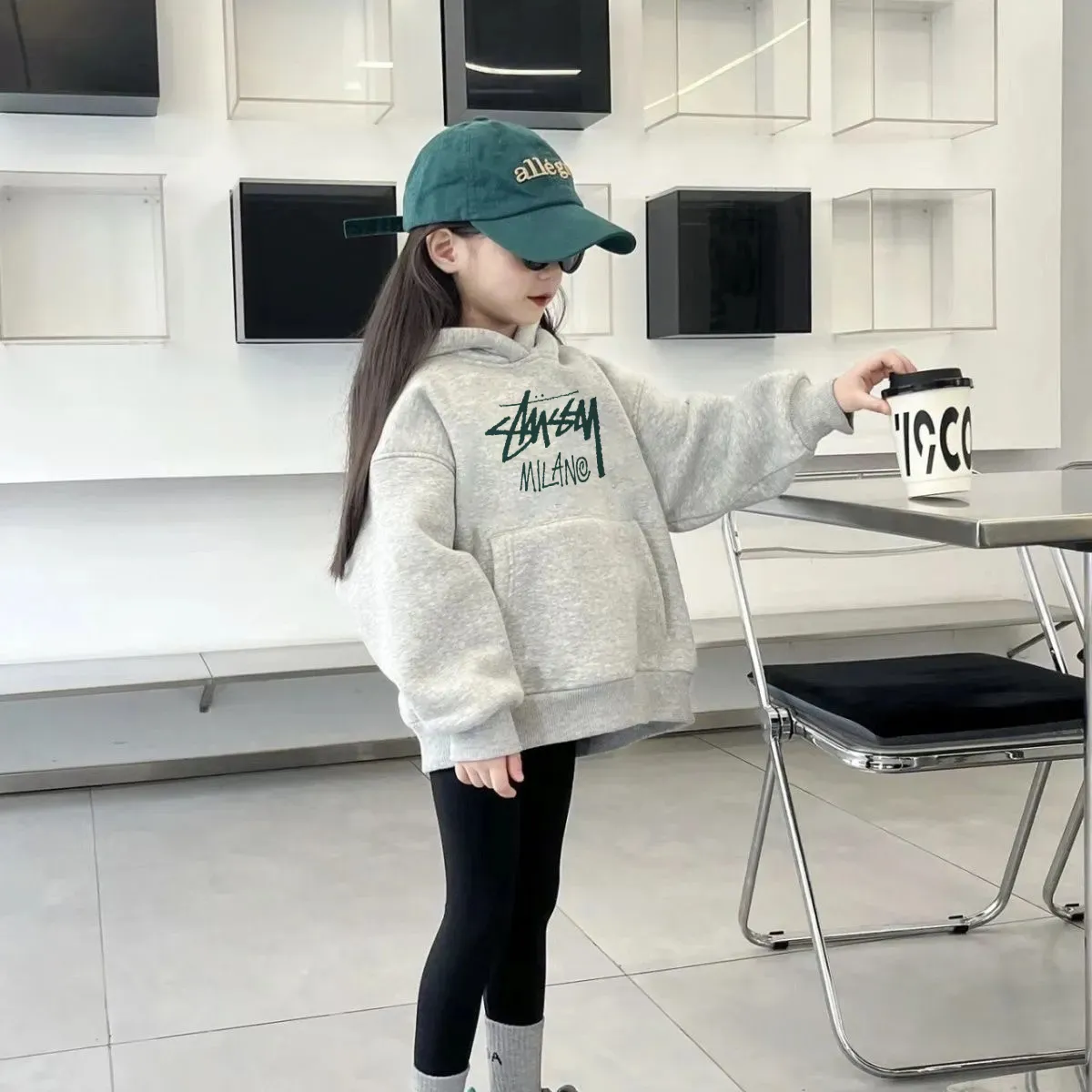 【90-160cm】おしゃれキッズ必見 売れ筋 シンプル カジュアル 女の子 フード付き パーカー