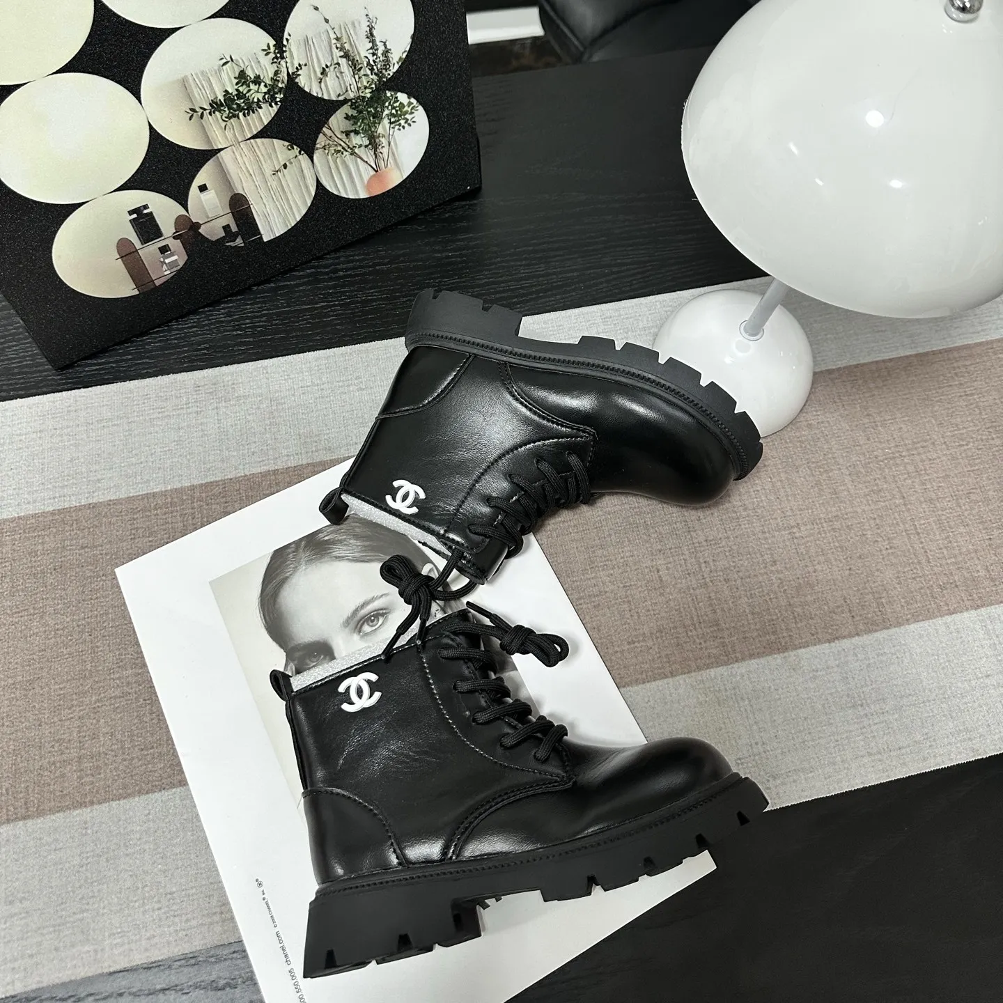 【26-36】こなれ感たっぷり 存在感抜群 韓国風デザイン 履きやすい カジュアル 安定感のある ブーツ