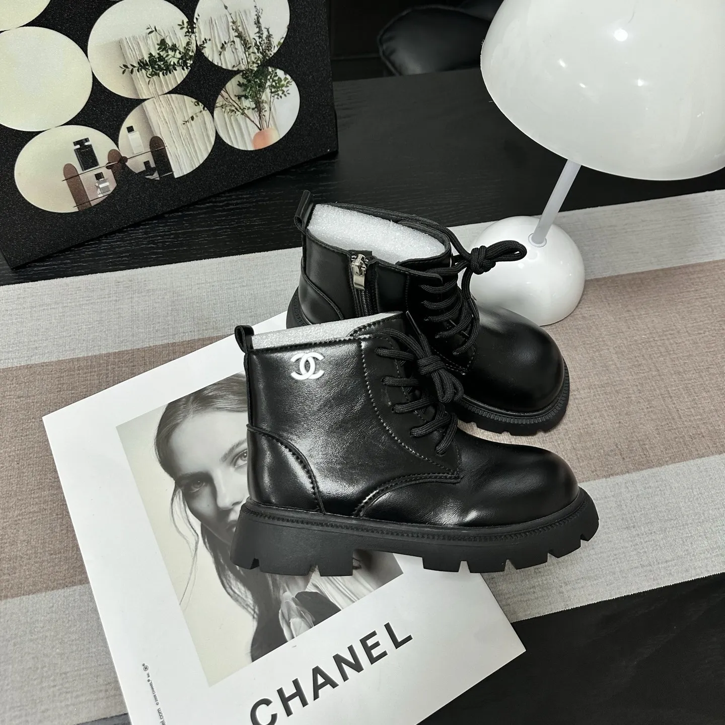 【26-36】こなれ感たっぷり 存在感抜群 韓国風デザイン 履きやすい カジュアル 安定感のある ブーツ