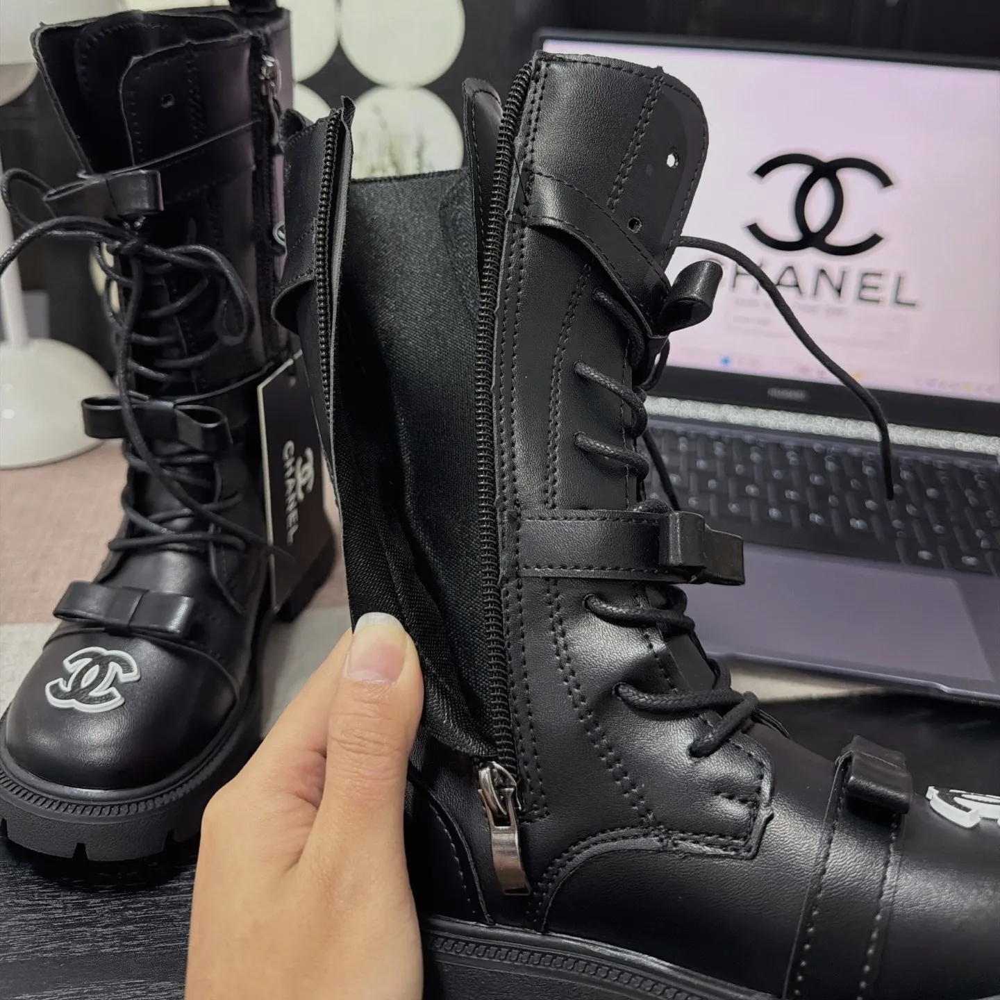 【26-37】売り切れ必至 新作入荷 安定感のある 大人っぽい雰囲気 写真映えする 履きやすい ブーツ