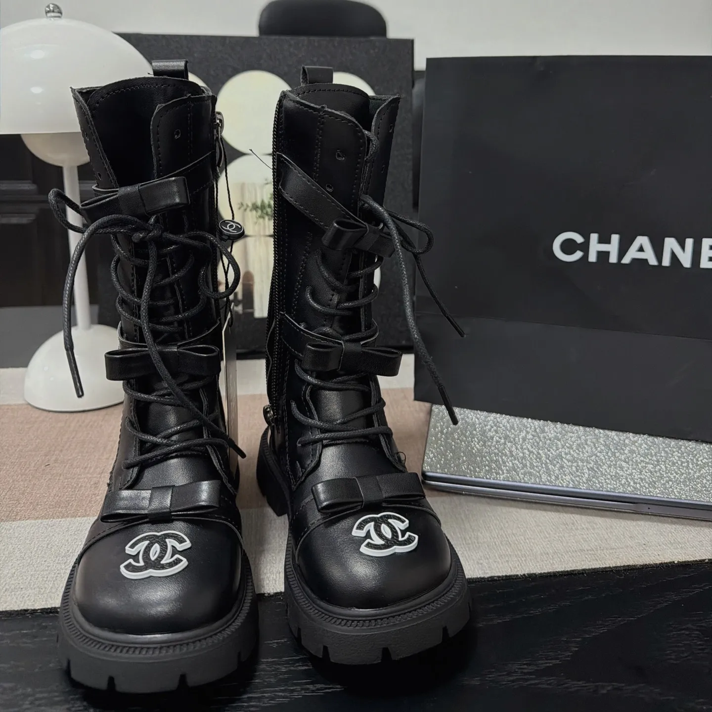 【26-37】売り切れ必至 新作入荷 安定感のある 大人っぽい雰囲気 写真映えする 履きやすい ブーツ