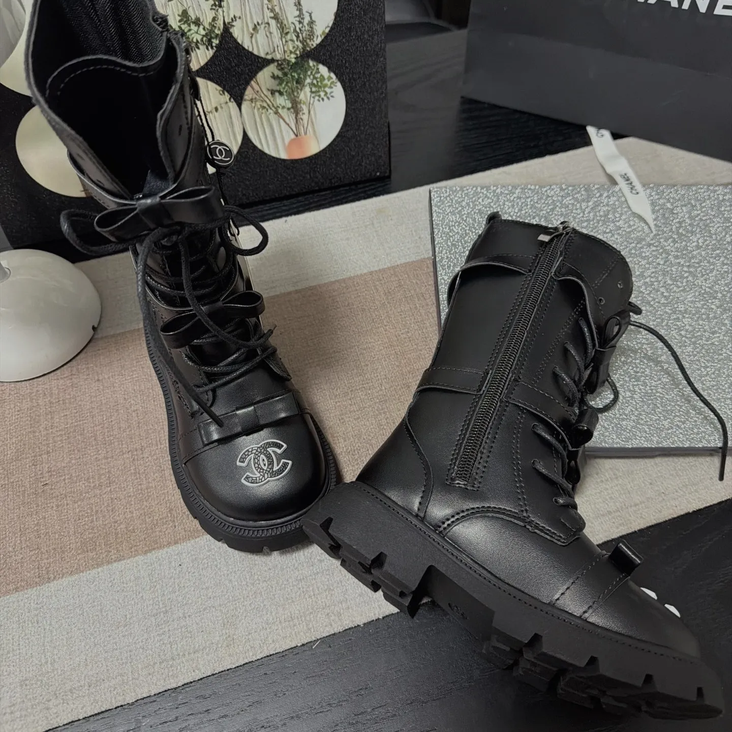 【26-37】売り切れ必至 新作入荷 安定感のある 大人っぽい雰囲気 写真映えする 履きやすい ブーツ