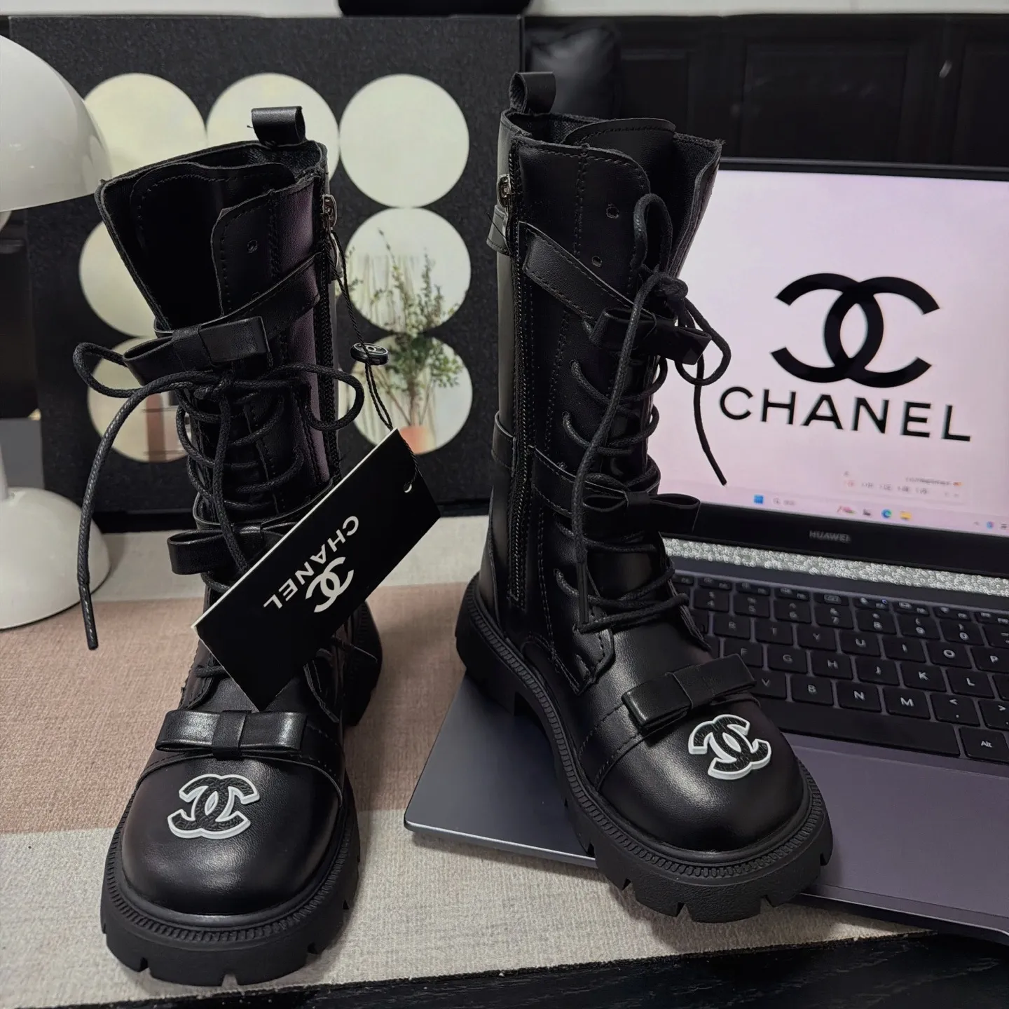 【26-37】売り切れ必至 新作入荷 安定感のある 大人っぽい雰囲気 写真映えする 履きやすい ブーツ