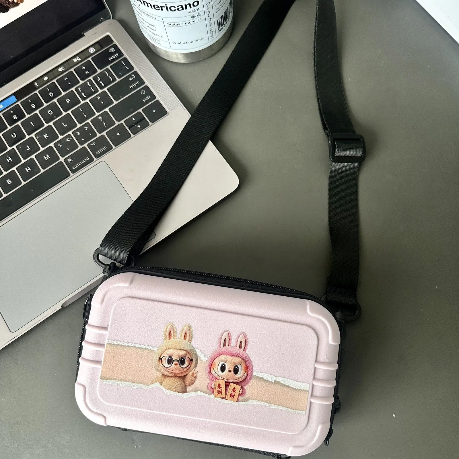 デザイン満点 カジュアル スマホポーチ ハードシェル ショルダーバッグ