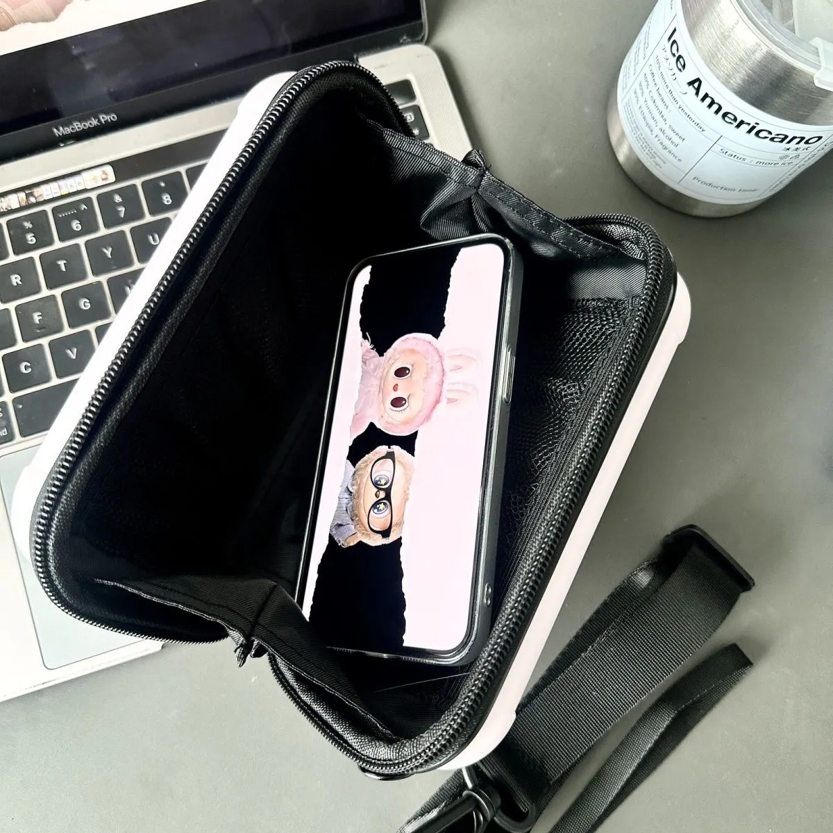 デザイン満点 カジュアル スマホポーチ ハードシェル ショルダーバッグ