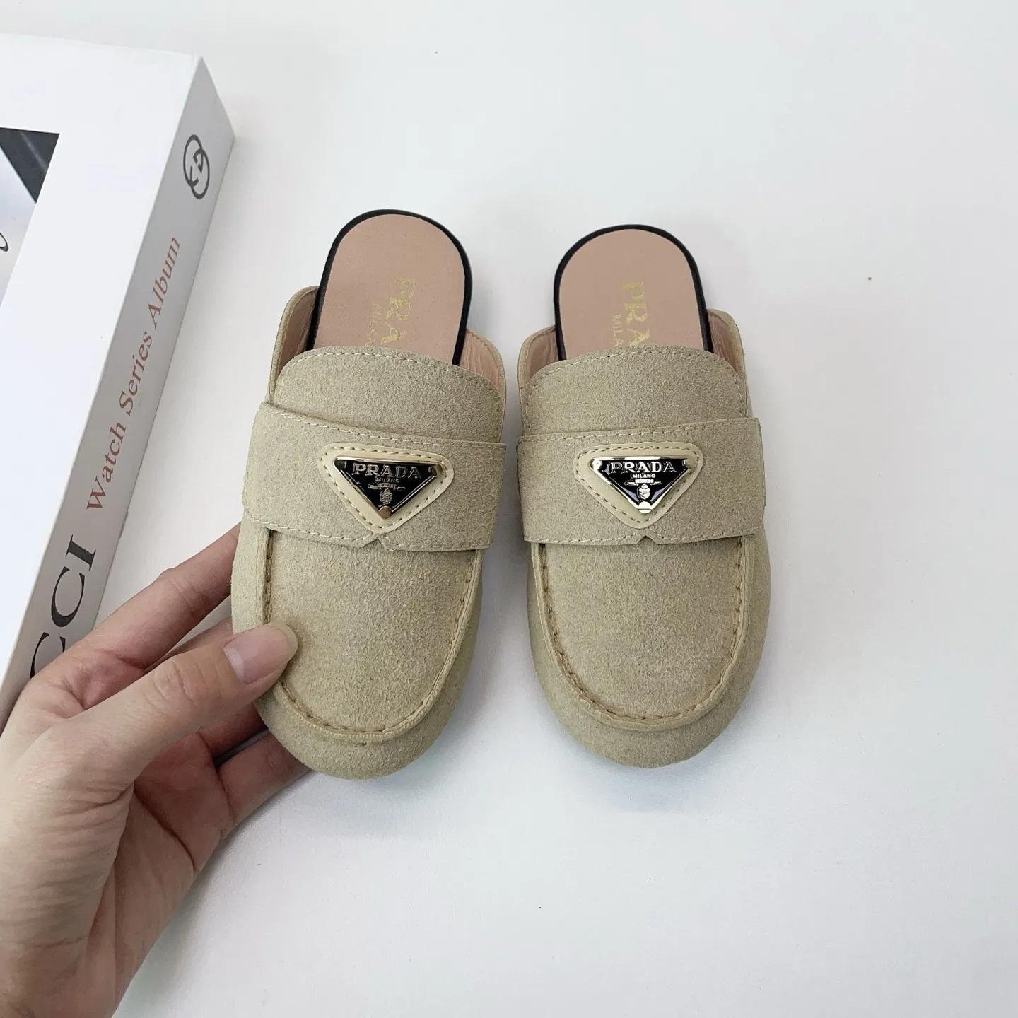 【26-35】存在感抜群 三色選べる 写真映えする ナチュラルテイスト履き心地抜群 簡単デザイン スリッパ