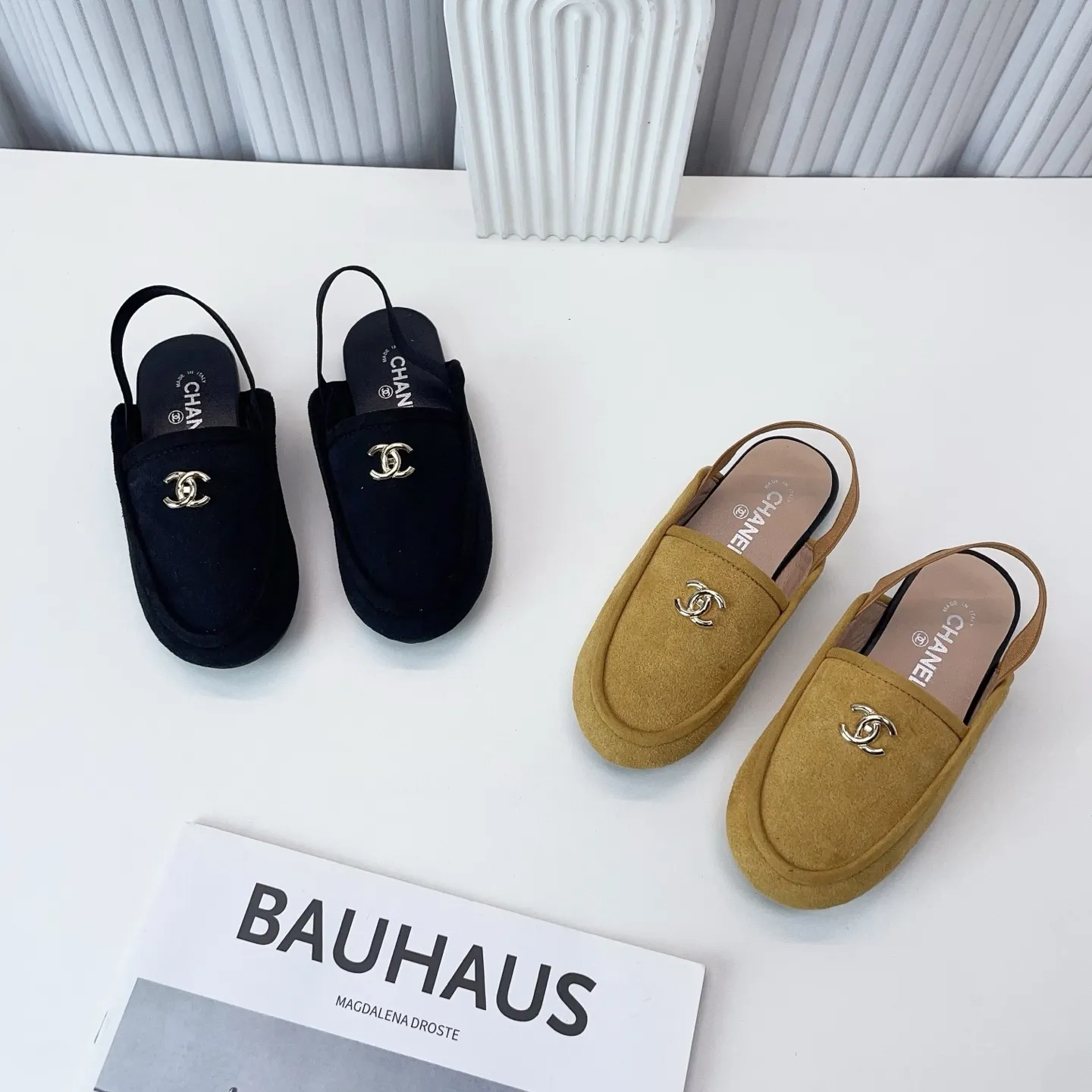 【26-35】目を引くデザイン 二色選べる 韓国風デザイン 元気いっぱい 履き心地抜群 簡単デザイン スリッパ