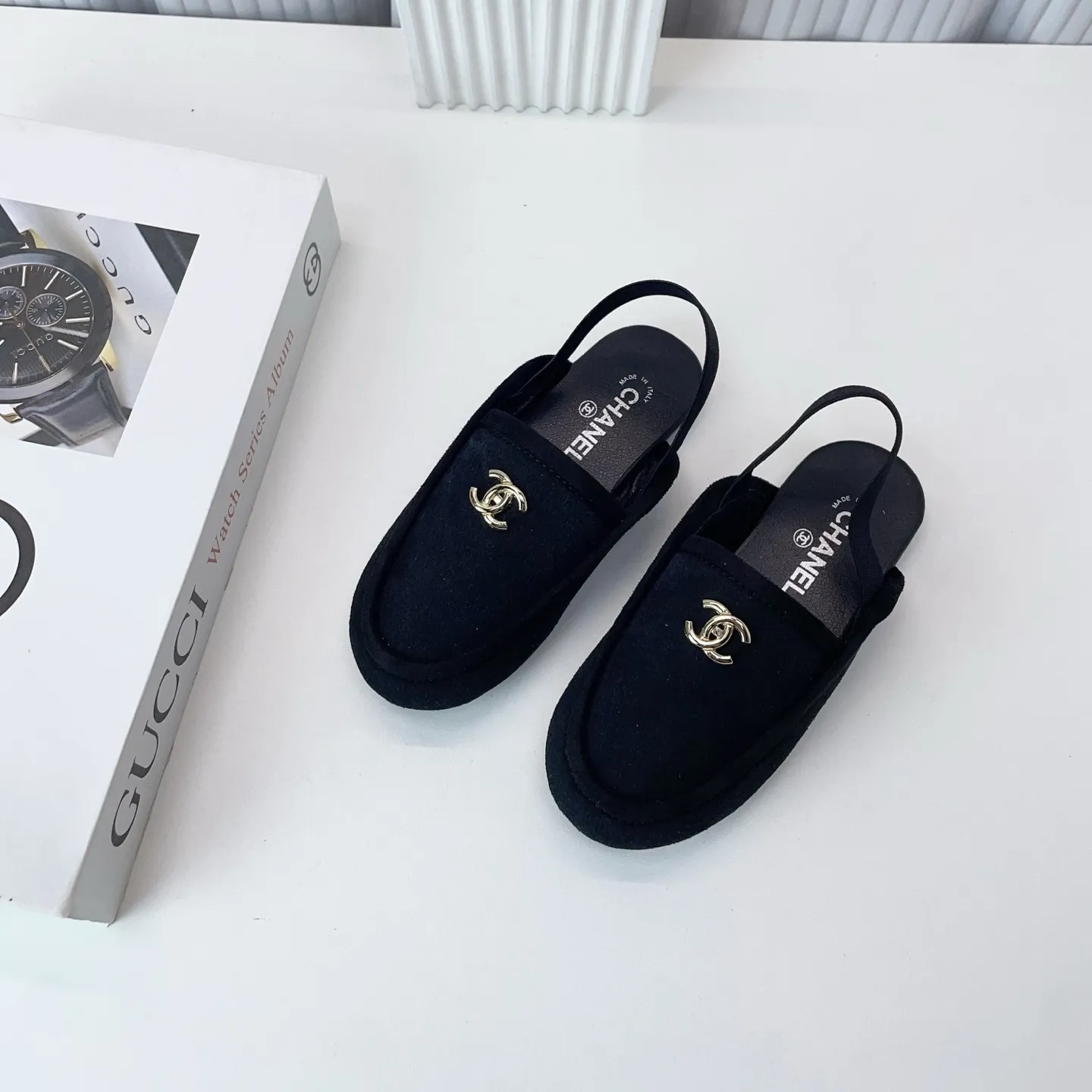 【26-35】目を引くデザイン 二色選べる 韓国風デザイン 元気いっぱい 履き心地抜群 簡単デザイン スリッパ