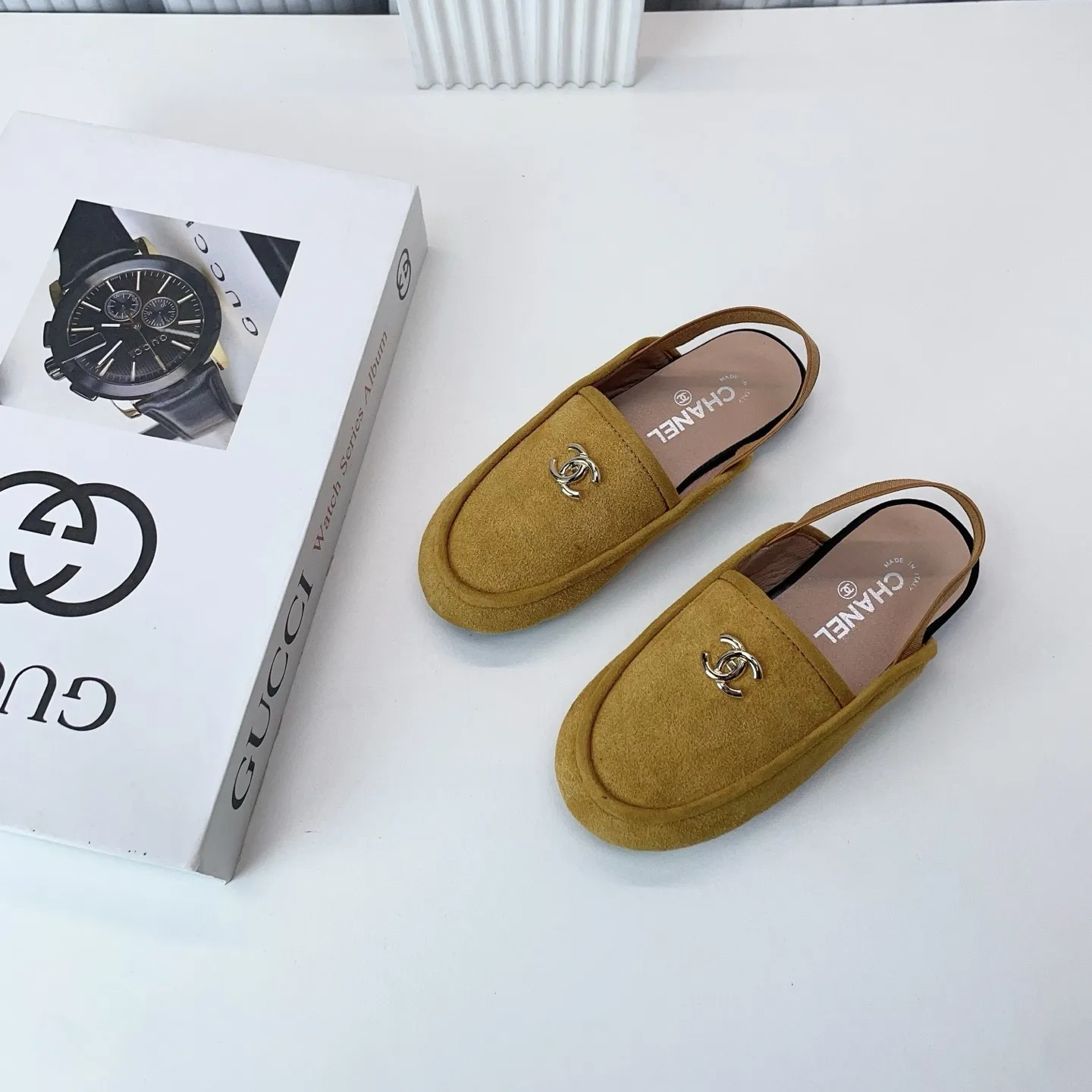 【26-35】目を引くデザイン 二色選べる 韓国風デザイン 元気いっぱい 履き心地抜群 簡単デザイン スリッパ