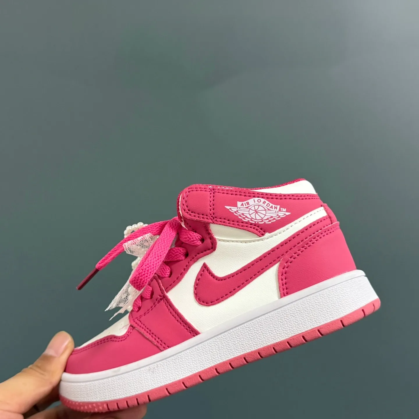 【26-37】履き心地抜群 足に優しい 存在感抜群 シンプルでおしゃれ 多色選べる 履きやすい スニーカー