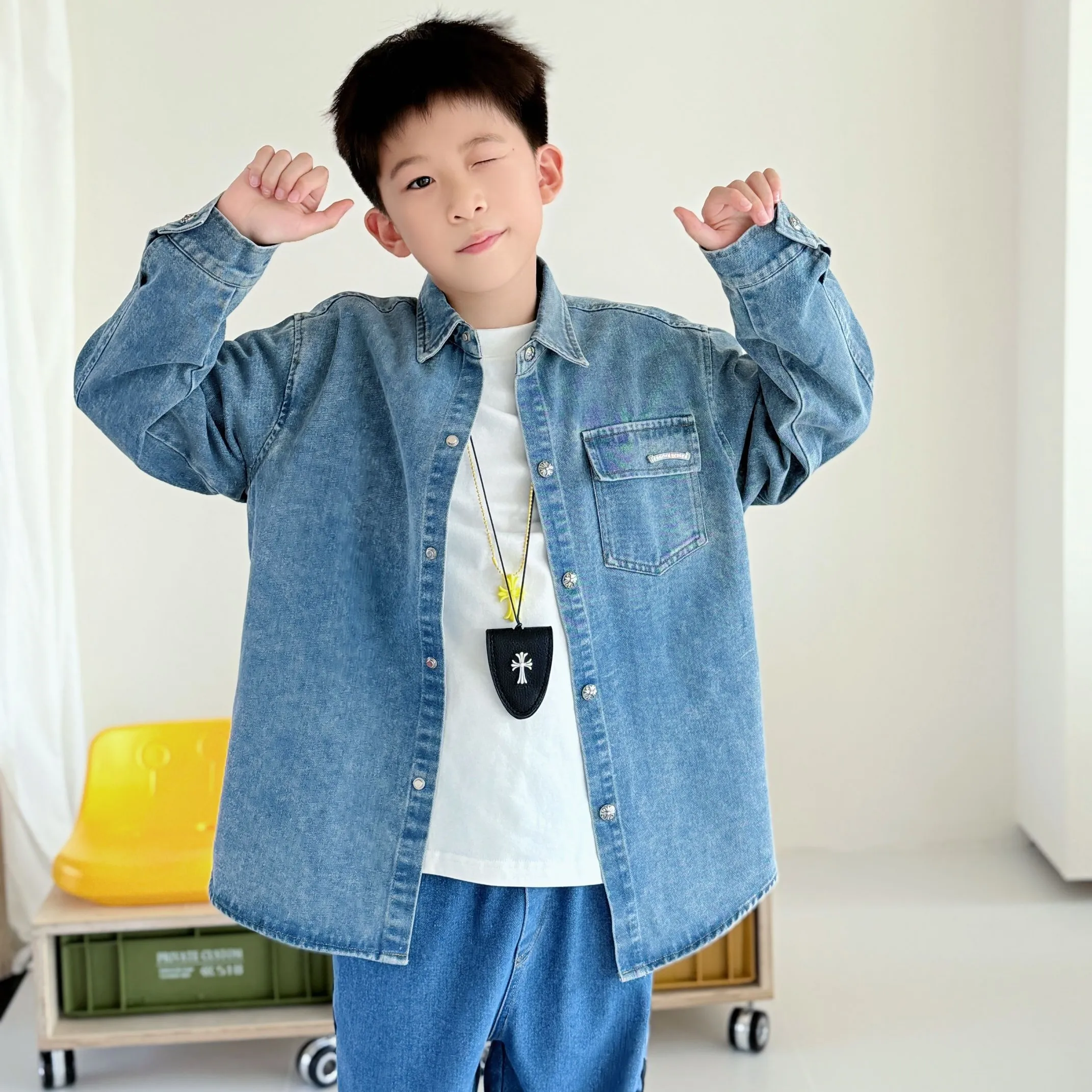 【110-160cm】季節感たっぷり モード感のある 上品ナチュラル 合わせやすい デニム素材 アウター ジーンズ