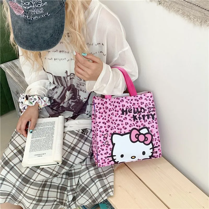 SNS映えコーデに かわいさ満点 大容量 お出かけに ハンドバッグ