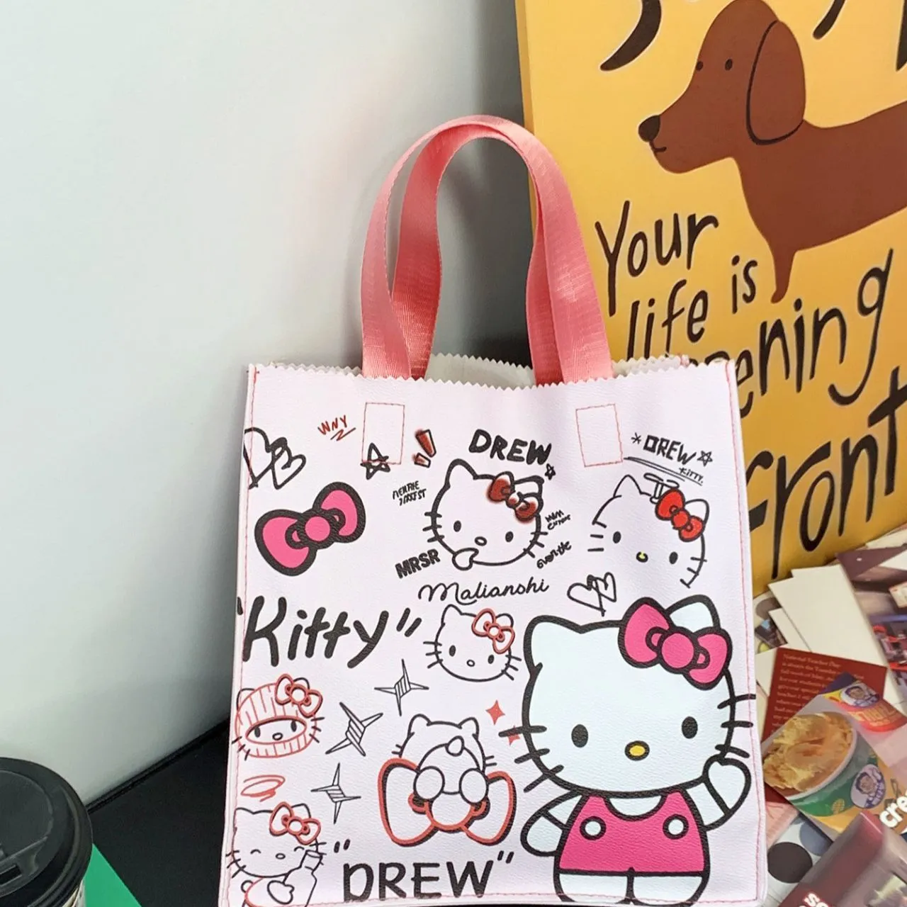 SNS映えコーデに かわいさ満点 大容量 お出かけに ハンドバッグ