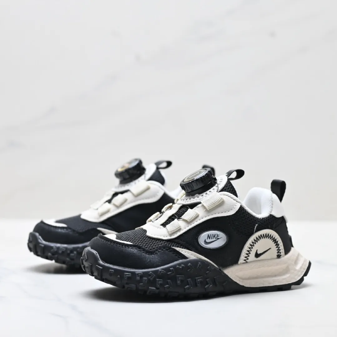 通園・お出かけに しっかりグリップ クッション性 履きやすい キッズ アウトドアシューズ