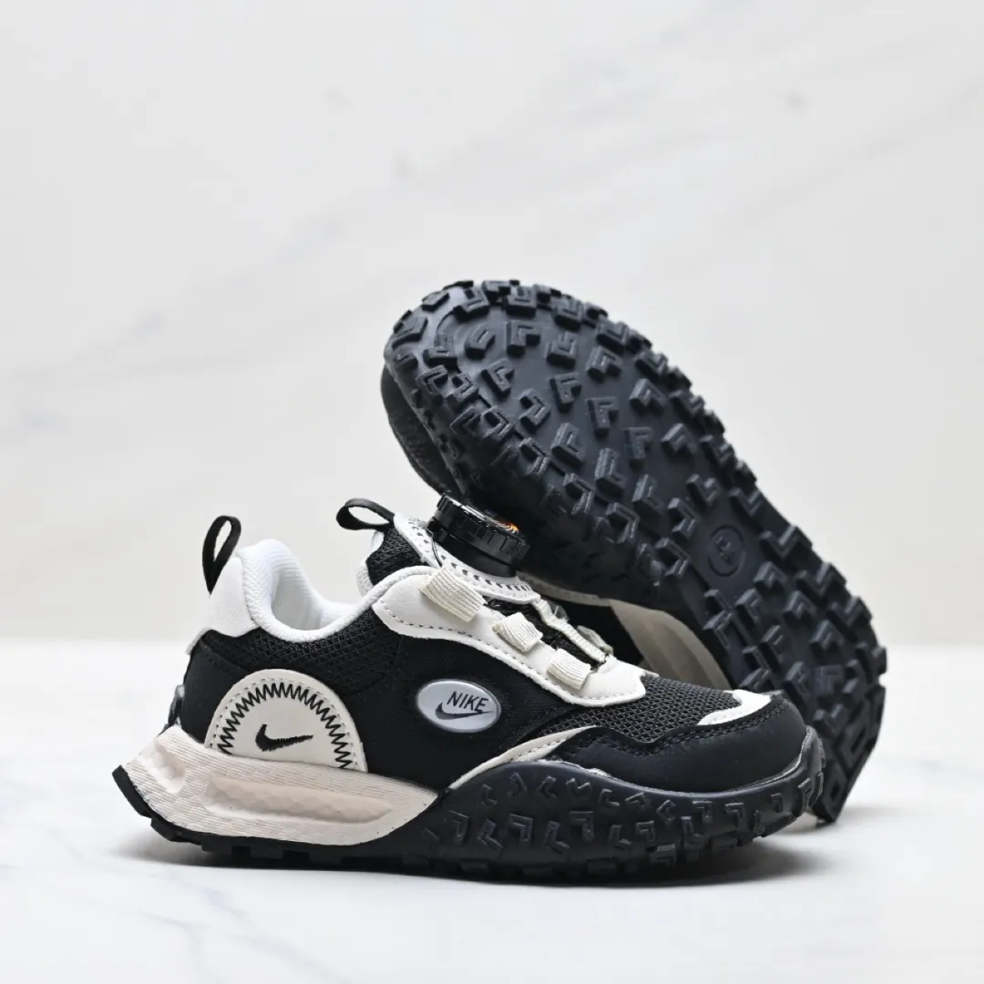 通園・お出かけに しっかりグリップ クッション性 履きやすい キッズ アウトドアシューズ