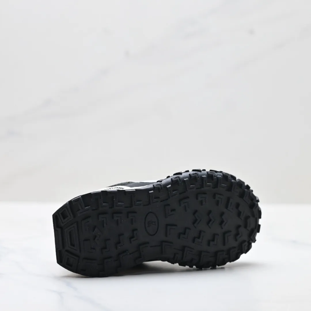 通園・お出かけに しっかりグリップ クッション性 履きやすい キッズ アウトドアシューズ