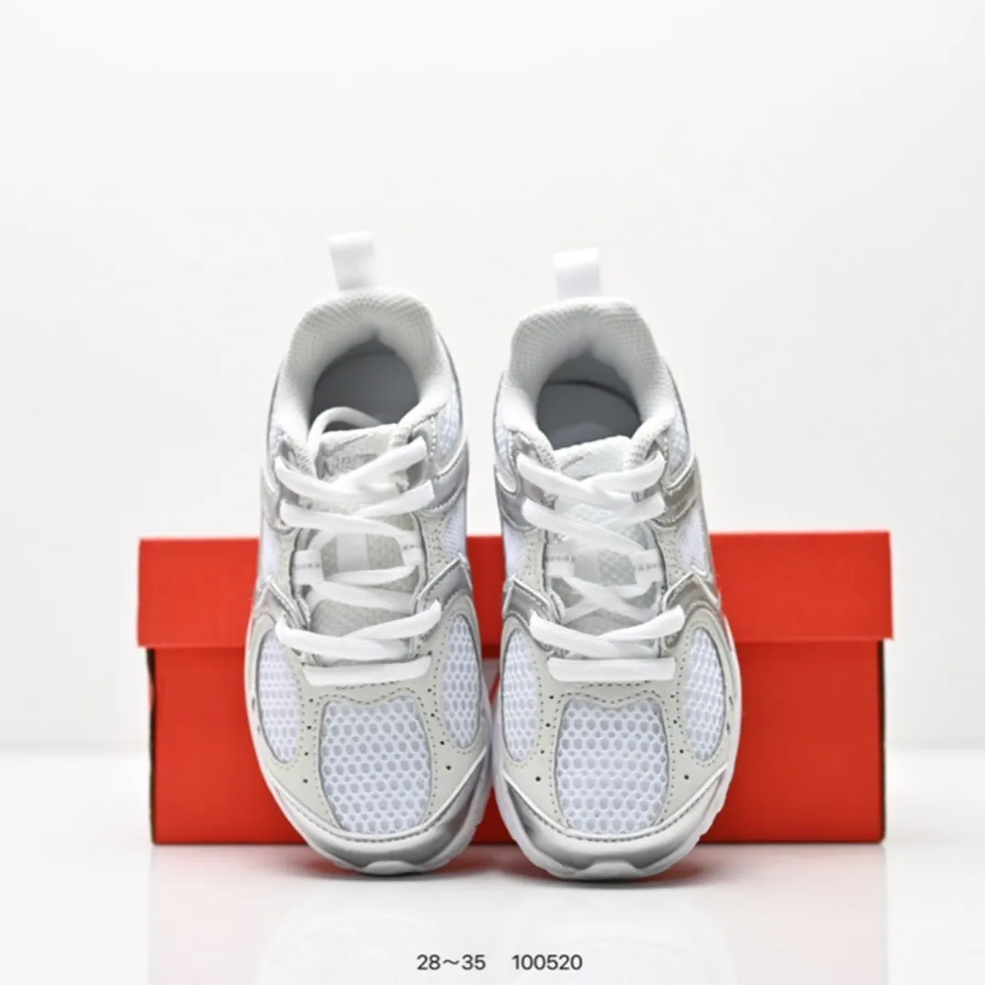 デイリーに大活躍 トレンド カジュアル クッション性抜群 キッズ スニーカー