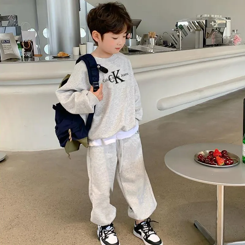 【90-160cm】二点セット 超人気商品 おしゃれ 特別なデザイン 男の子 トレーナー+パンツ セットアップ