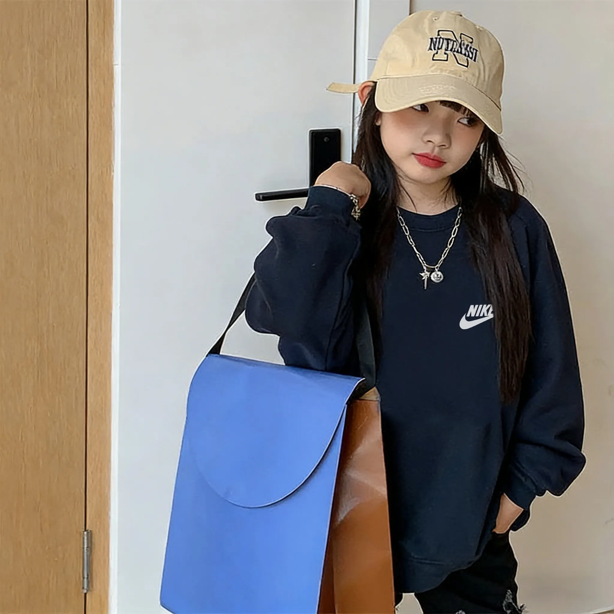 【90-160cm】目を奪われる デイリーに大活躍 おしゃれ カジュアル 女の子 トレーナー