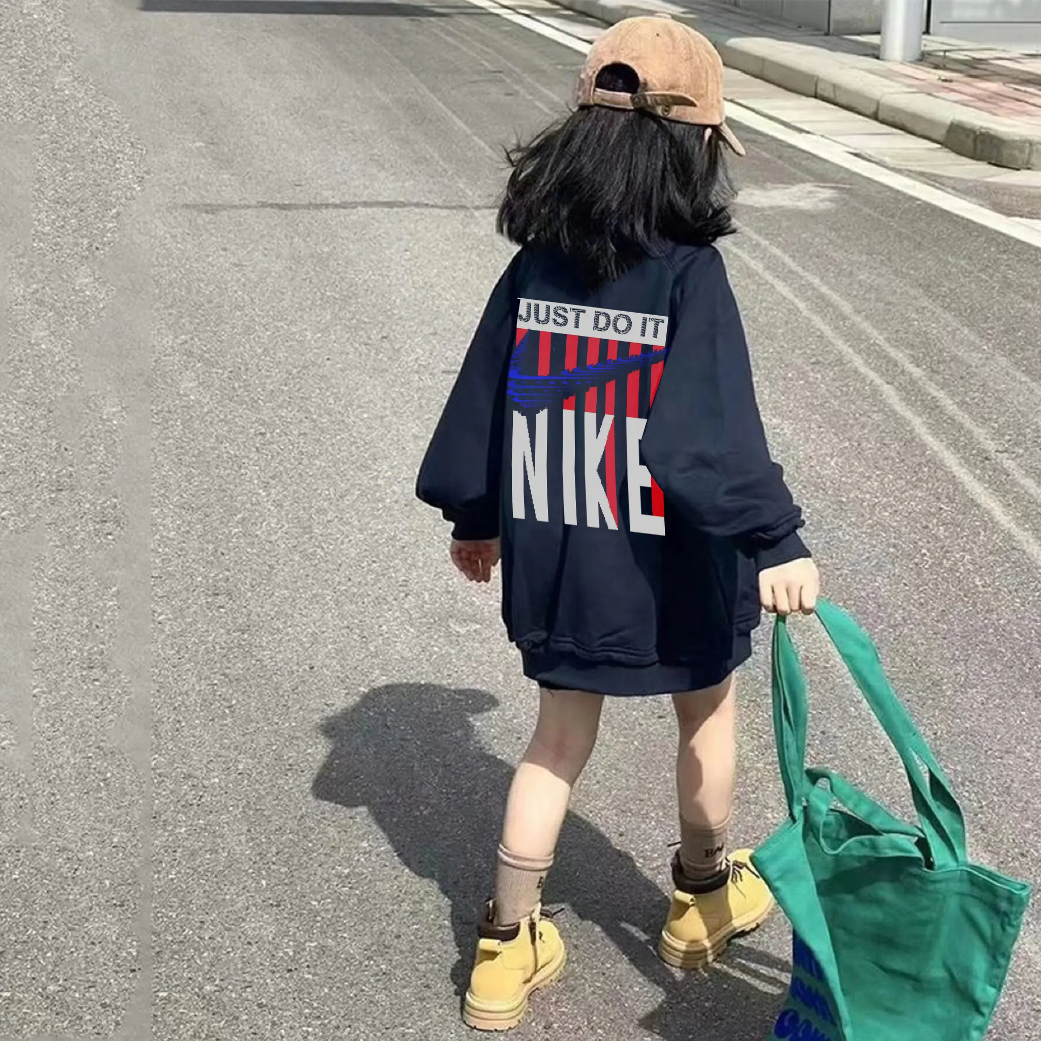 【90-160cm】目を奪われる デイリーに大活躍 おしゃれ カジュアル 女の子 トレーナー