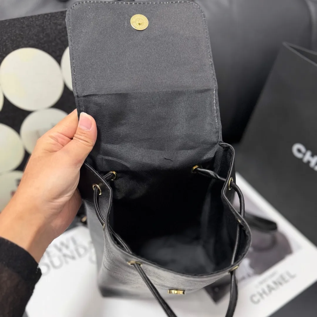 デイリーにぴったり 人気上昇中 カジュアル 大容量 お出かけに レザー リュック バックパック