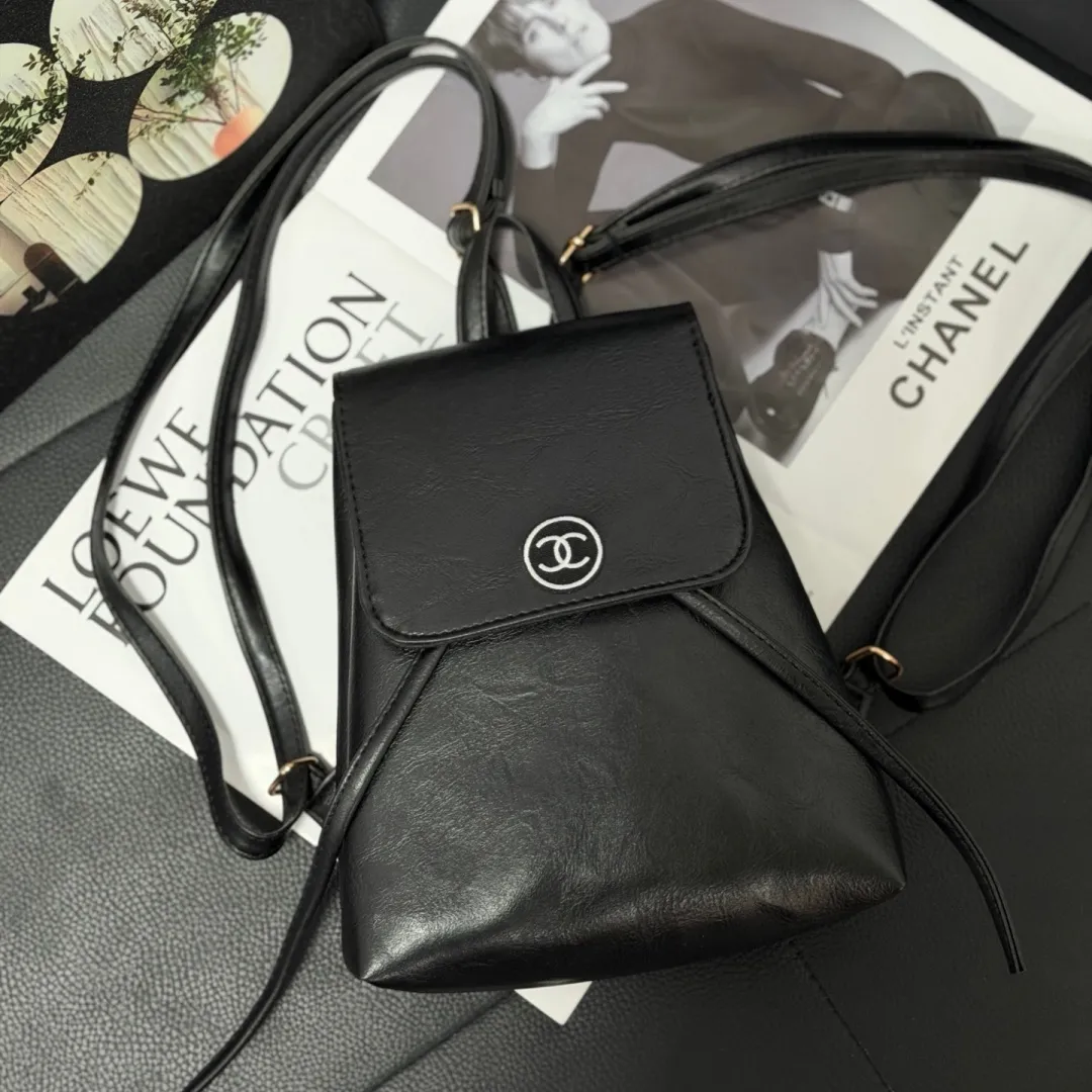 デイリーにぴったり 人気上昇中 カジュアル 大容量 お出かけに レザー リュック バックパック