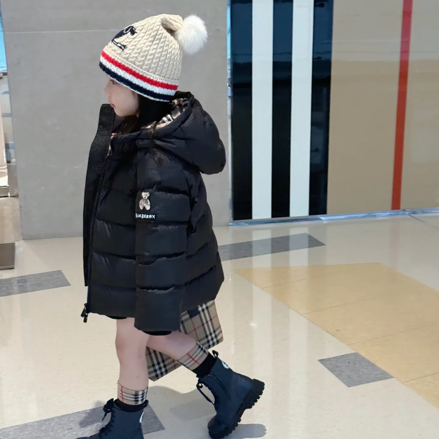 【100-160cm】トレンド感満載 韓国風デザイン 写真映えする 冬に暖かい カジュアル 合わせやすい ダウンジャケット