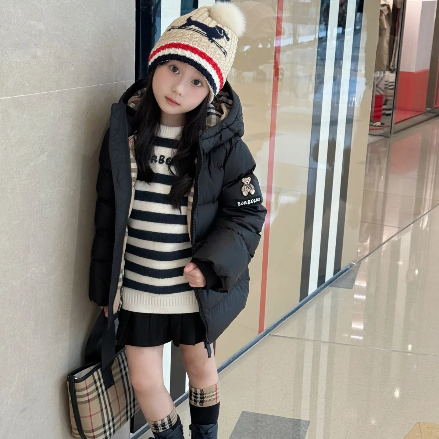 【100-160cm】トレンド感満載 韓国風デザイン 写真映えする 冬に暖かい カジュアル 合わせやすい ダウンジャケット