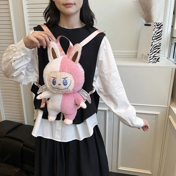 ふわふわ素材 やさしい手触り 目を引くデザイン 使いやすい 軽量 バックパック