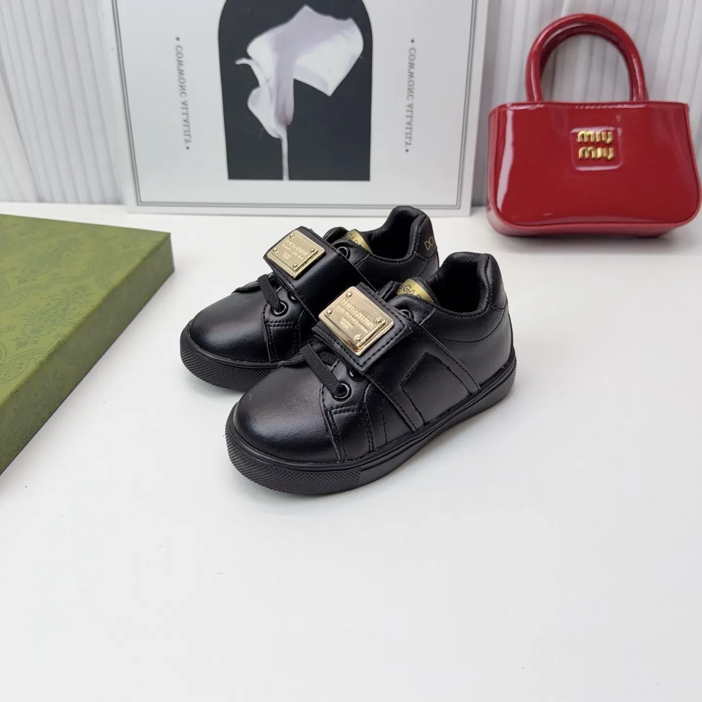 【21-28】今季大注目 トレンド感満載 履きやすい 二色選べる 合わせやすい シューズ